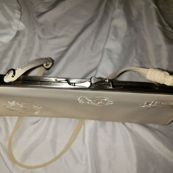 LIZ CLAIBORNE Vintage Cream Rose Snap ClSR Purse 70s/80s | Small Retro Accessory - Picture 4 of 4